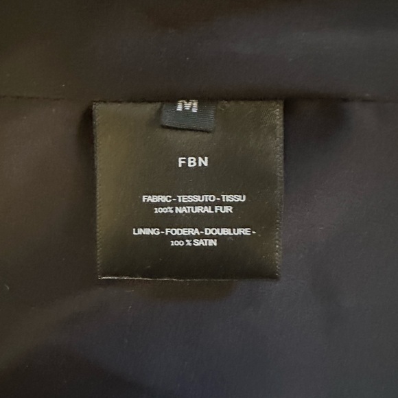 CLASSIC FOX FUR VEST - Picture 8 of 13